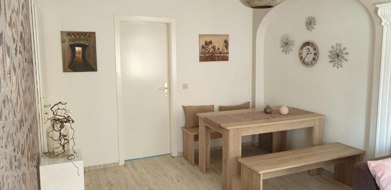 Ferienwohnung Omars Oase Pulsnitz Exterior foto